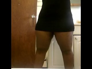 Sexy ebony Bbw showing some goods