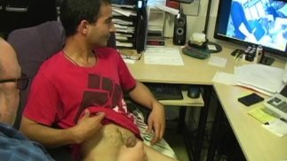 AB - Первый контакт