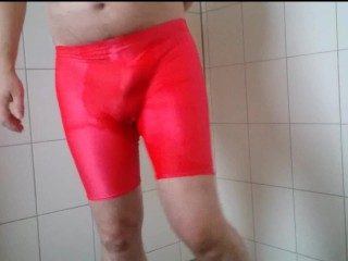 Pissen in Lycra Hose ** Sport FAN **