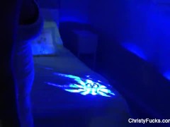 Behind the scenes fun with pornstar Christy Mack - Screenshot 11 of 16 - Christymack