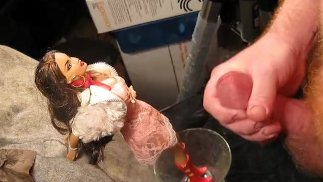 Превью BBB: Анджелина Дикарло «заштукатурена»