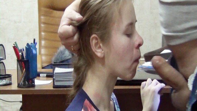 Russian Amateur Schoolgirl Facefuck! Fuck her y Mouth!