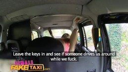 FemaleFakeTaxi - La conductrice sexy devient chaude et excitée