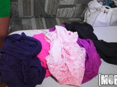 Mofos - Busty Brunette Slipped the D - Screenshot 7 of 16 - Mofosnetwork