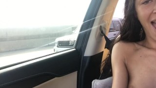 Laでトップレスで運転する