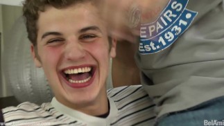 Быстрый инструктаж по сексу. Люк инструктирует Дилана, как сосать член