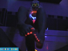 HOT RAVER GIVES BLOWJOB, FOOTJOB AND HANDJOB