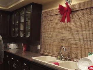 Big ass_big tits MILF Richelle Ryan gets pussy creampie - Mrs.Creampie