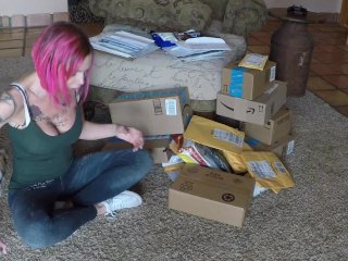 Mail Time and Dress Try On!