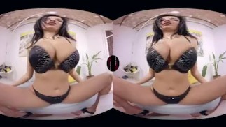 VirtualRealPorn.com - Anissas webcam