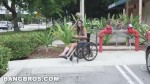 BANGBROS - Petite Kimberly Costa en fauteuil roulant se fait baiser (bb13600)
