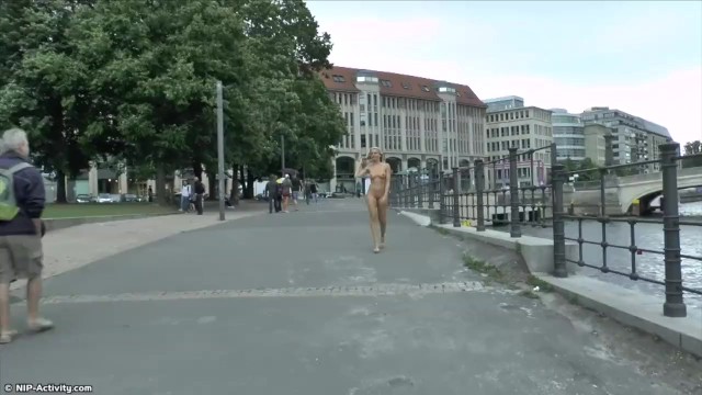 Blonde Teen Paris Naked on Public Streets