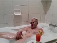 Bubble Bath Time!! - Screenshot 15 of 16 - Nice Cock