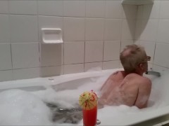 Bubble Bath Time!! - Screenshot 9 of 16 - Bathtub Sex