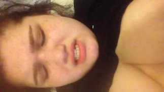 爸爸让我拍下自己想着他的鸡巴