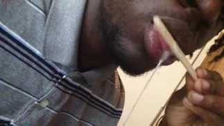 顺滑的吐痰 - 我的舌头流口水那天的视频 11...