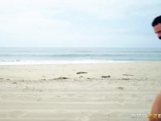 Babezz Watch - A XXX Parody - Brazzers screenshot number 1