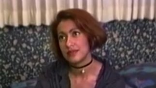 Молодую ретро любительскую жопу трахнул парень постарше