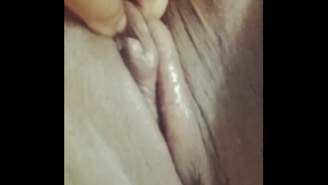 I love touching my pussy