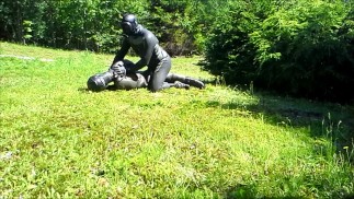 Лягушатник вражеского лягушатника снаружи