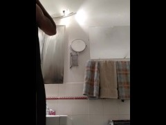 ShowerBation BBC - Screenshot 16 of 16 - Bbc