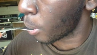 舌头流口水 7 当天的恋物癖视频.. PornHub 周年纪念日。