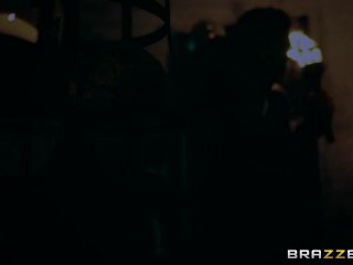 Queen Of Thrones: Part 2 (A XXX Parody)  - Brazzers screenshot number 0