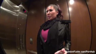 Еще больше закулисных развлечений с великолепным Лондоном Кизом