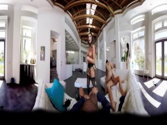BaDoinkVR.com Amazing Group Sex - A 360° Experience With August Ames - Screenshot 13 of 16 - Fake Tits