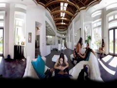 BaDoinkVR.com Amazing Group Sex - A 360° Experience With August Ames - Screenshot 2 of 16 - Canadian