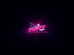 Wetandpuffy - Rebeca Pumps Her Pussy - Screenshot 2 of 16 - Masturbation