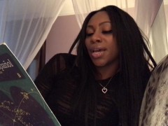 ASMR - Sexy Reading in Spanish - Lectura en Español