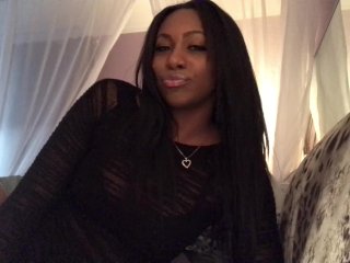 ASMR - Sexy Reading in Spanish - Lectura en Español