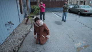 James Deen als "Lost Monkey" Deel 2