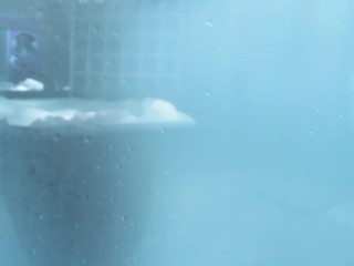 Sexy Amaranta Hank in thejacuzzi