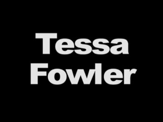 Tessa Fowler Nouvelle année Striptease