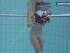 Amateur Lastova continues her swim