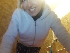 bestemmiando, lo faccio godere raccontandogli...