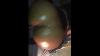 Bubble butt oiled up in stockings