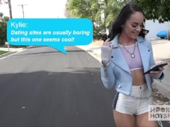 Petite Teen In  Anal Hookup With Random Guy - Screenshot 1 of 16 - Hookuphotshot