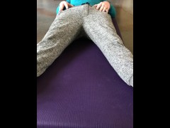 Video When the Savasana Yoga Session Goes Wrong... Or Completely Right