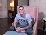 ActiveDuty Alto Dritto Esercito Fratello Si Masturba Il Suo Lungo Cazzo