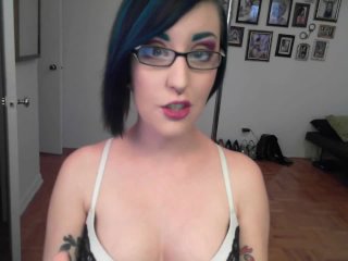 nerdy girl, tattooed, Faith Rae, blog