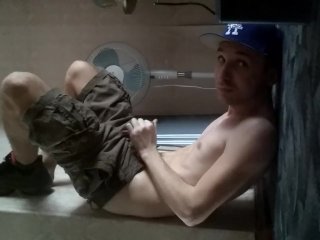 Facecum cargo shorts and sneakers