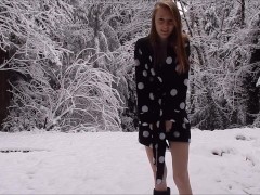 Video Skinny Redhead Teen Pisses In The Snow Outdoors