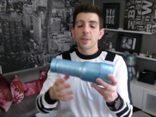 FLESHJACK CODY CUMMINGS ! TAPE TOI un acteur porn GAY ! (msieur-jeremy.fr)