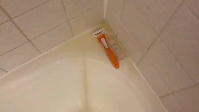Pissin on stuff in the shower