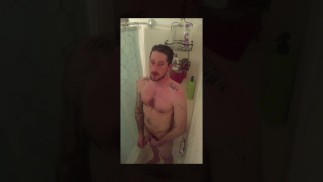 Поглаживая свой мягкий член!!!!!