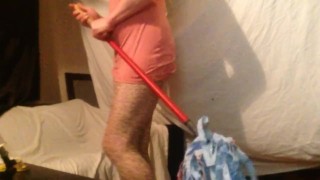 スウェーデンの女装が居間を掃除するVol:2