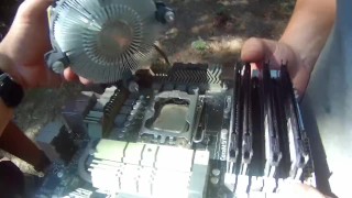 Motherboard contra explosivos - Soprando coisas com armas! Quem vai ganhar?